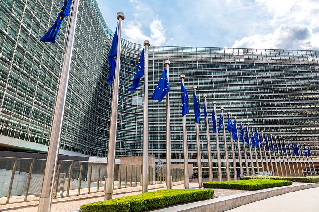 Will the European Commission give in to corporate lobbies in the fight against impunity of multinationals?