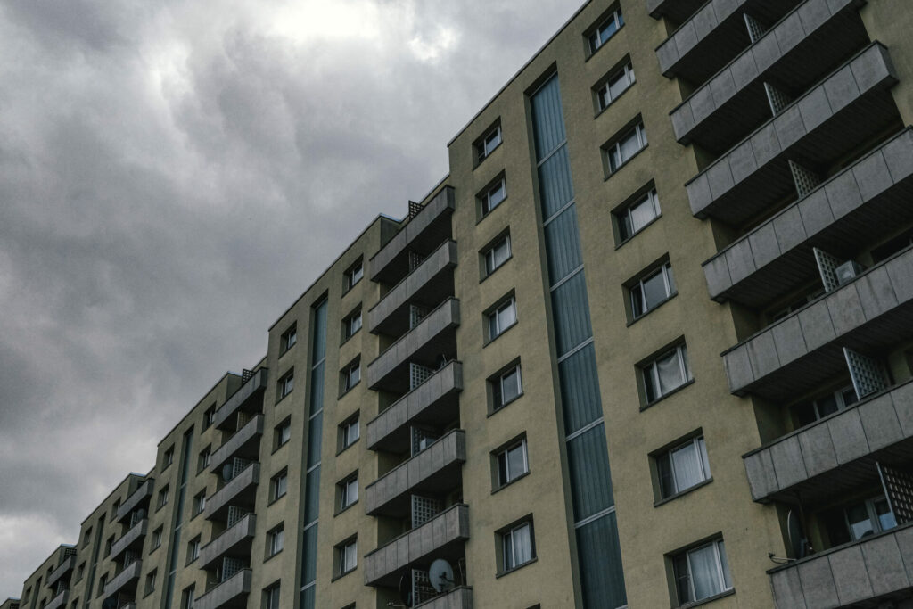Brussels' social housing corporation at risk of serious underfunding due to political gridlock