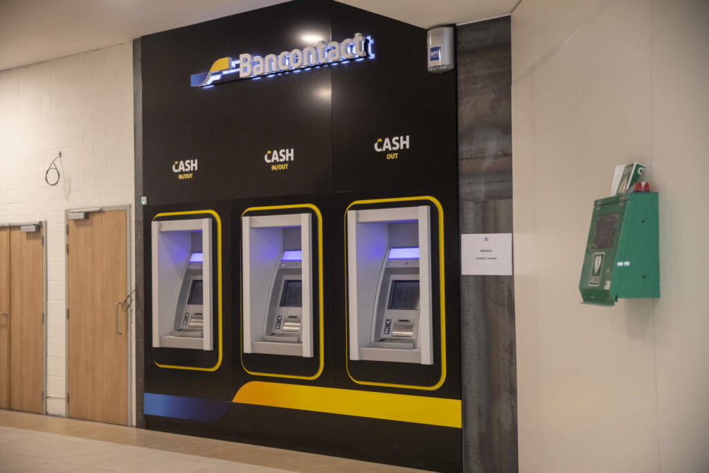 Minister of Economy laments failed efforts to increase ATMs in Belgium