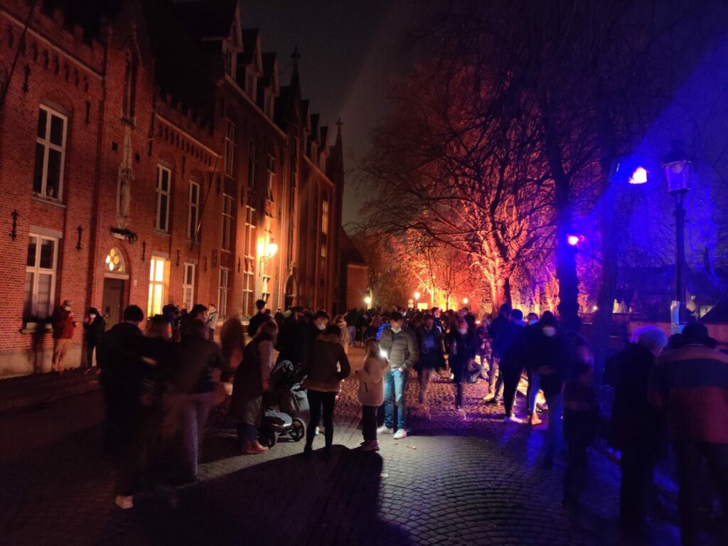 Bruges will light up in the colours of Northern Lights this winter