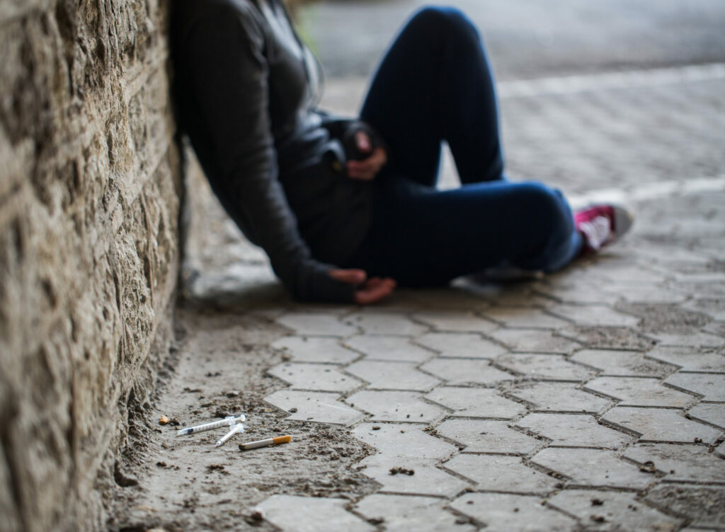 Belgian anti-poverty groups oppose welfare-linked addiction monitoring