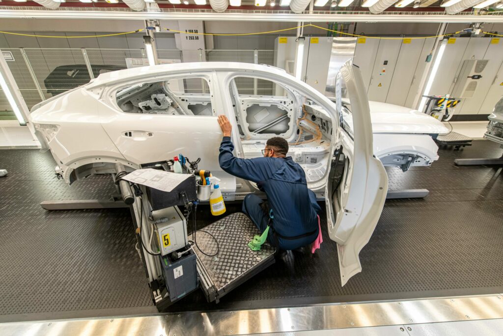 What do Trump's auto tariffs mean for Europe and Belgium?