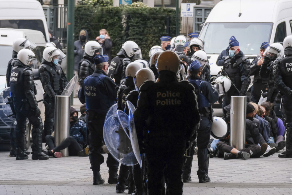 Brussels authorities condemned for police violence during a demonstration