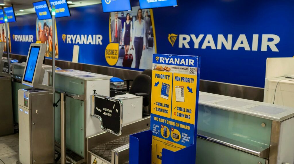 Ryanair passengers with checked bags face earlier airport deadline from 10 November