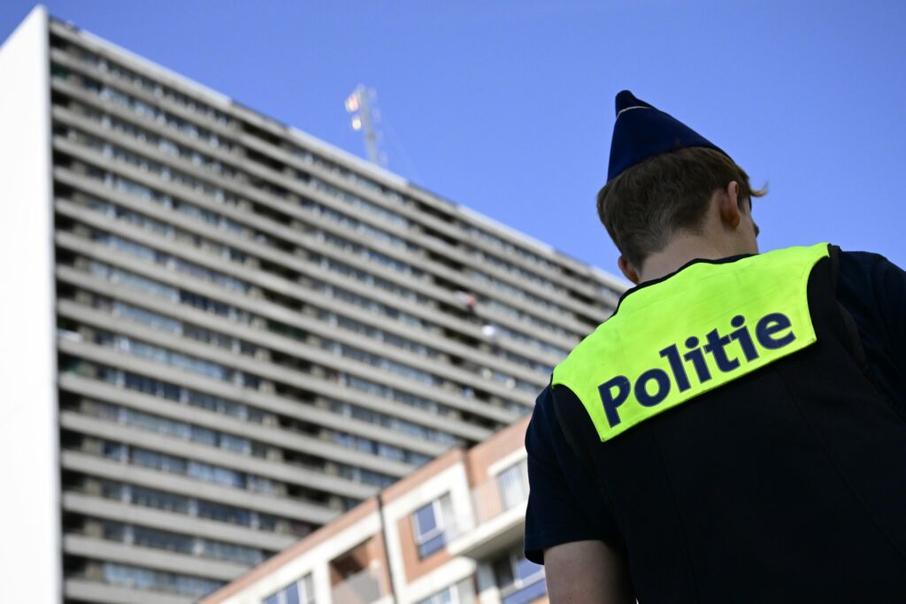 Five arrests in investigation into international drug trafficking