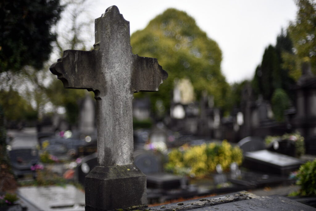 All Saints' Weekend: longer cemetery hours and diverted buses in Brussels