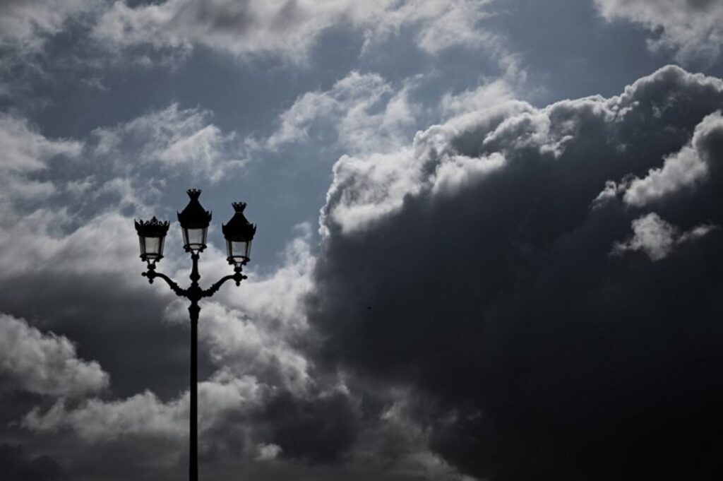 Rain and gusts again on Monday following sunny intervals