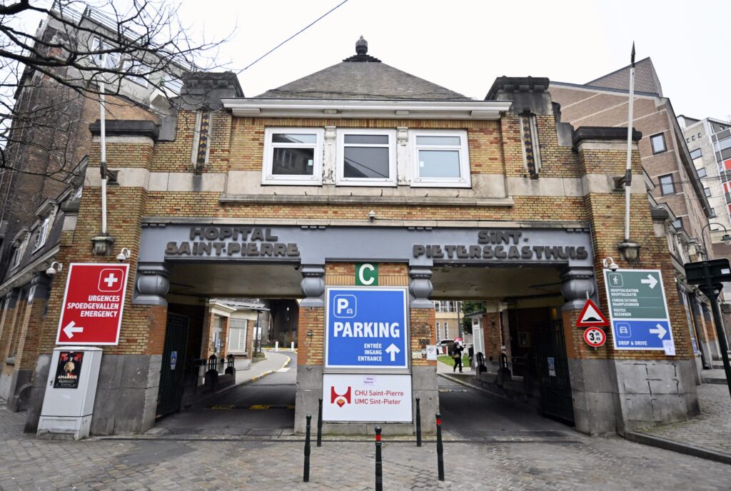 Brussels is bilingual - What about its hospitals?